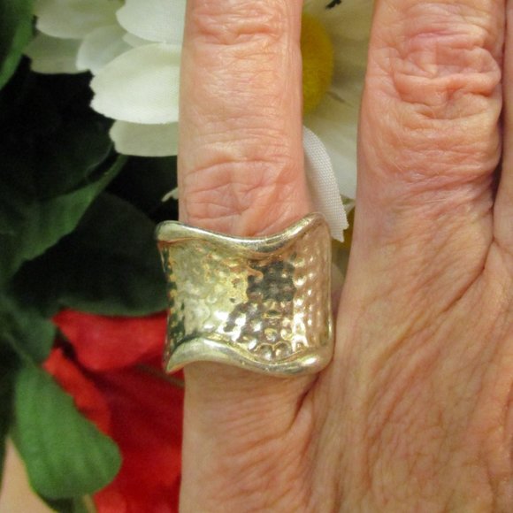 Modernist STERLING SILVER Swirl Statement Ring~Hammered 925 Israel UNISEX Ring - Picture 8 of 13